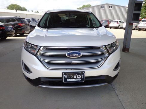 Used 2018 Ford Edge Titanium w/ Equipment Group 301A AWD/4WD image 2