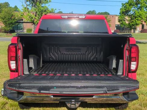 Used 2021 GMC Sierra 1500 SLE AWD/4WD image 32