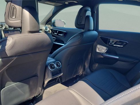 Certified 2025 Mercedes-Benz C 300 Sedan image 14