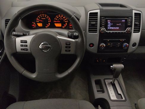 Used 2016 Nissan Frontier SV image 22