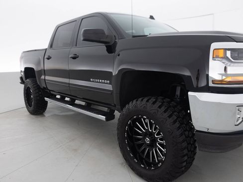 Used 2017 Chevrolet Silverado 1500 LT w/ All Star Edition AWD/4WD image 11