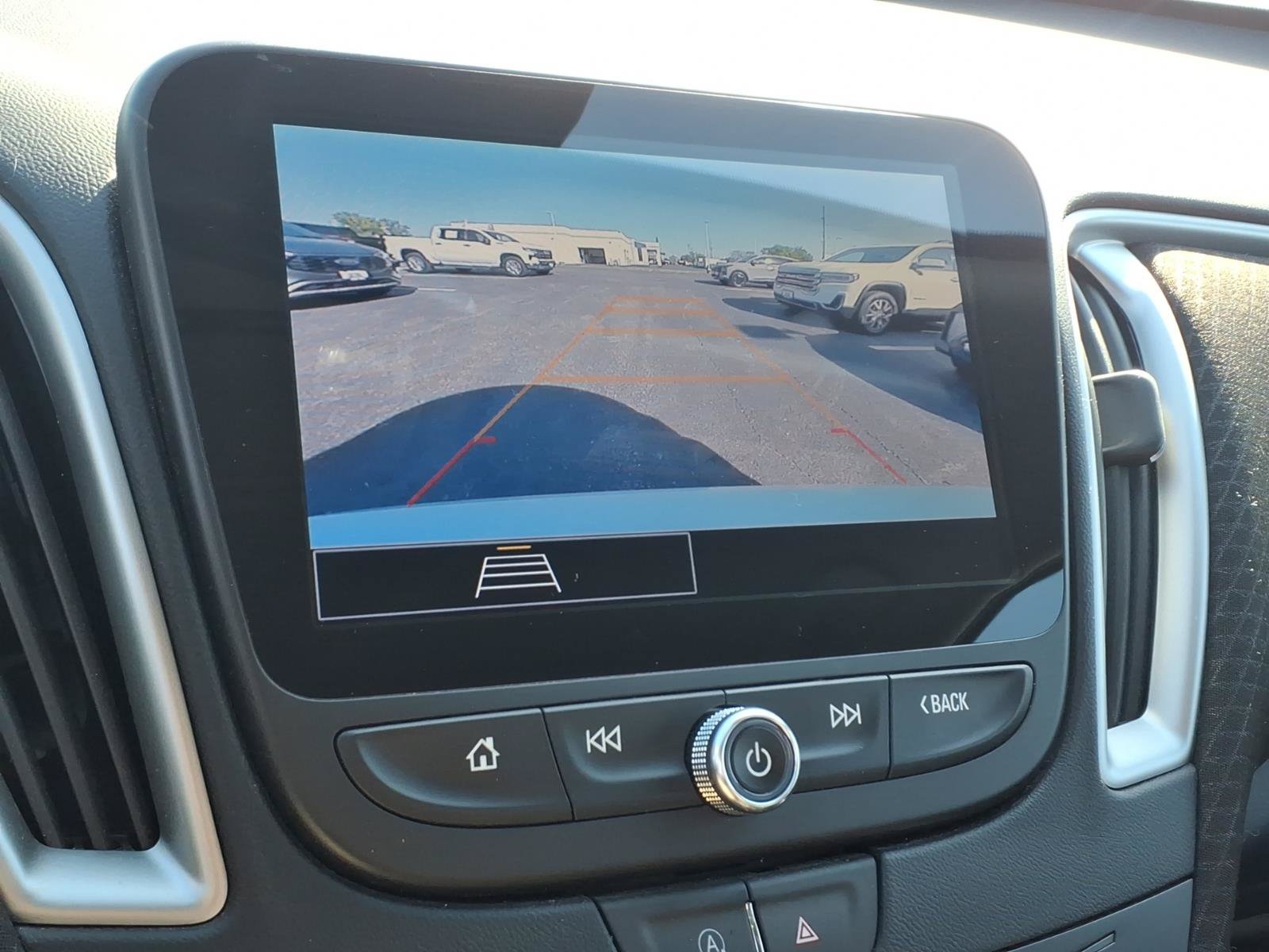 Used 2023 Chevrolet Malibu LT FWD image 13