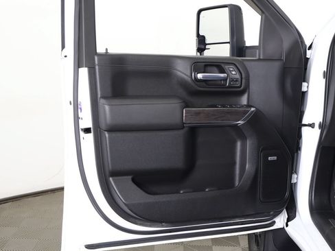 Used 2022 Chevrolet Silverado 3500 LTZ w/ LTZ Plus Package AWD/4WD image 29