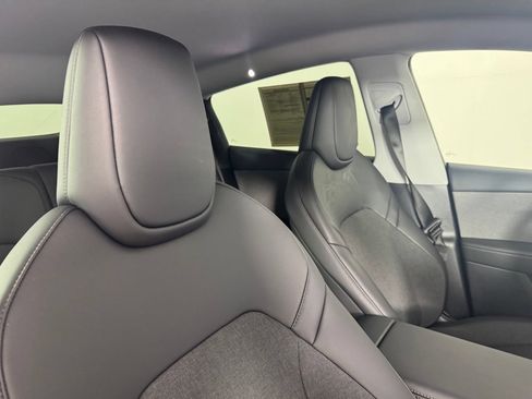Used 2026 Tesla Model Y AWD image 26