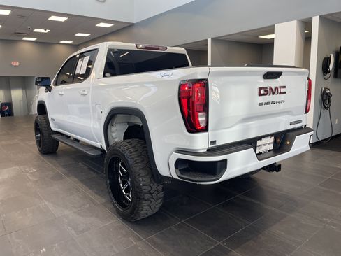 Used 2024 GMC Sierra 1500 Elevation AWD/4WD image 8