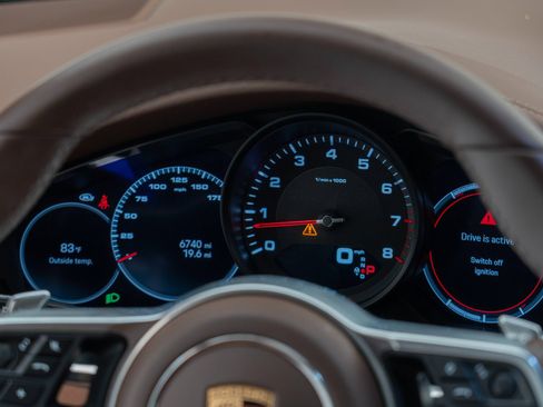 Certified 2023 Porsche Cayenne Platinum Edition AWD/4WD image 30