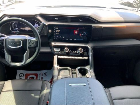 Used 2025 GMC Sierra 2500 Denali w/ Denali Reserve Package AWD/4WD image 14