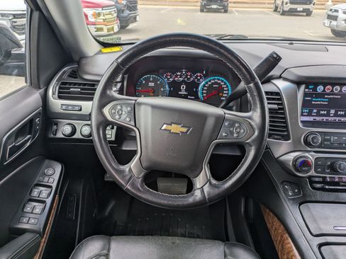Used 2019 Chevrolet Suburban Premier image 19
