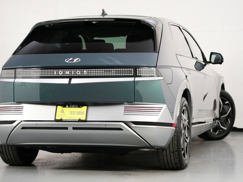 Used 2022 Hyundai Ioniq 5 Limited image 4