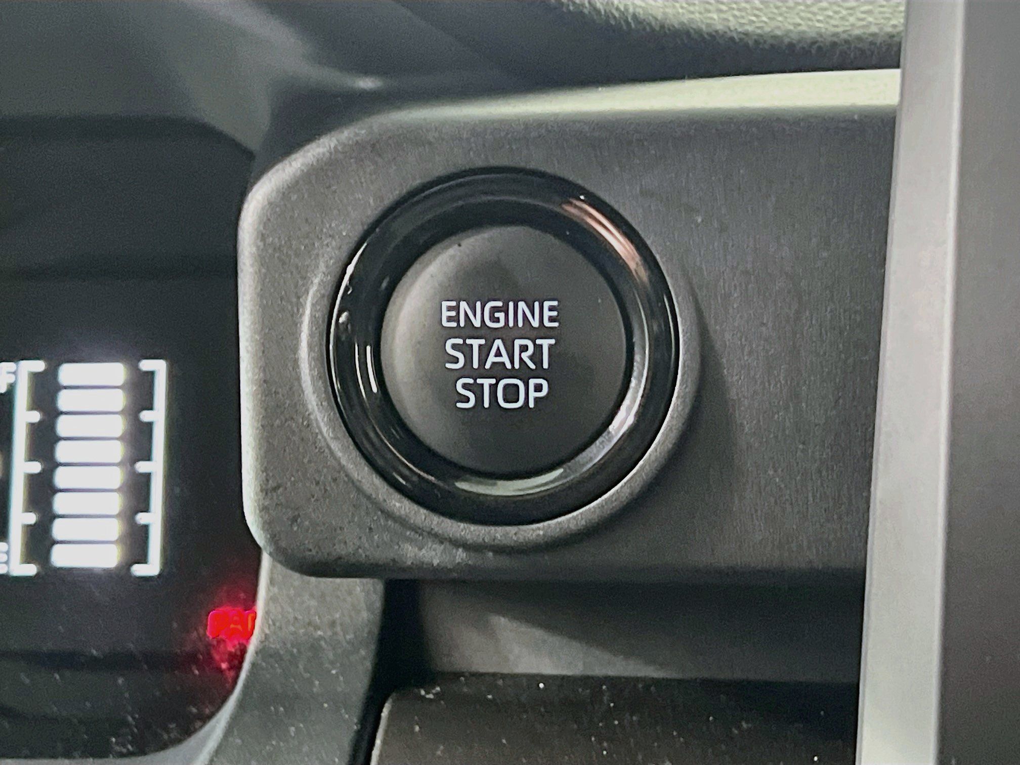 Used 2025 Toyota Tacoma SR5 AWD/4WD image 22
