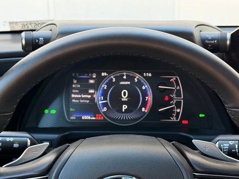 Certified 2025 Lexus ES 350 w/ Accessory Package (Z1) image 23