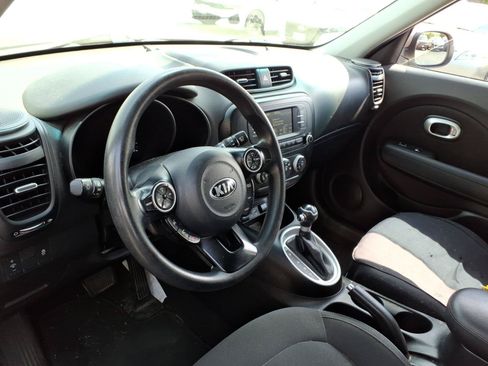 Used 2017 Kia Soul FWD image 9