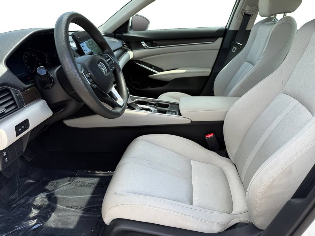 Used 2018 Honda Accord EX image 9