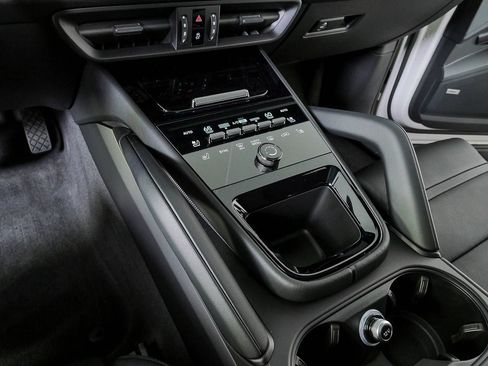 New 2026 Porsche Cayenne AWD/4WD image 18