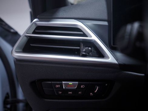 Used 2025 BMW M3 Competition w/ Parking Assistance Package image 19