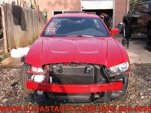 Used 2013 Dodge Charger SE w/ Sport Appearance Group image 4