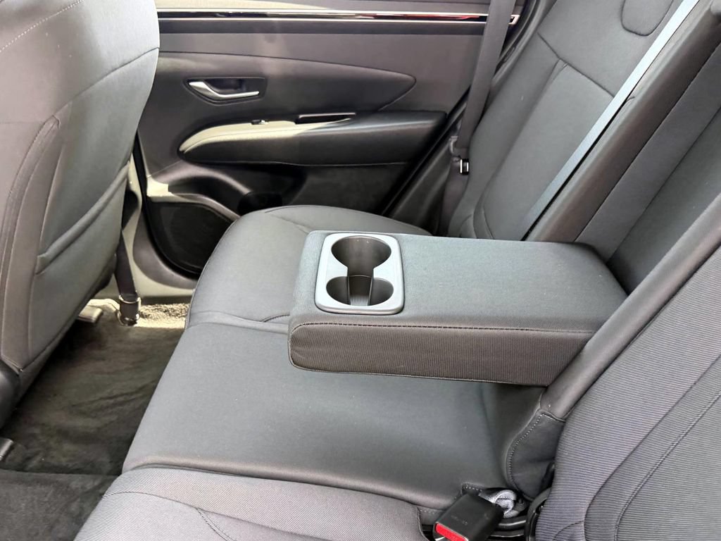 Certified 2024 Hyundai Tucson SE FWD image 11