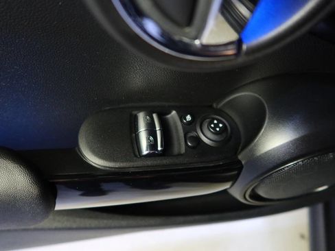 Used 2017 MINI Cooper S w/ Premium Package FWD image 32