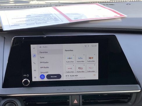 Certified 2025 Toyota Prius LE image 29