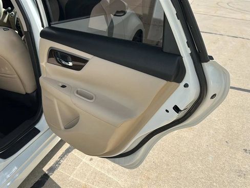 Used 2015 Nissan Altima 2.5 SL w/ Moonroof Package FWD image 45