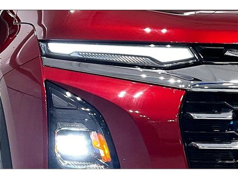 Used 2025 Chevrolet Equinox LT w/ Convenience Package II AWD/4WD image 28