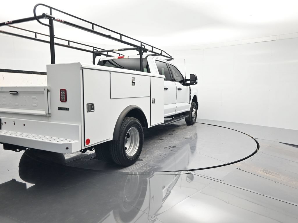Used 2024 Ford F350 XLT AWD/4WD image 5