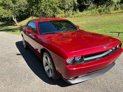 Used 2010 Dodge Challenger SE
