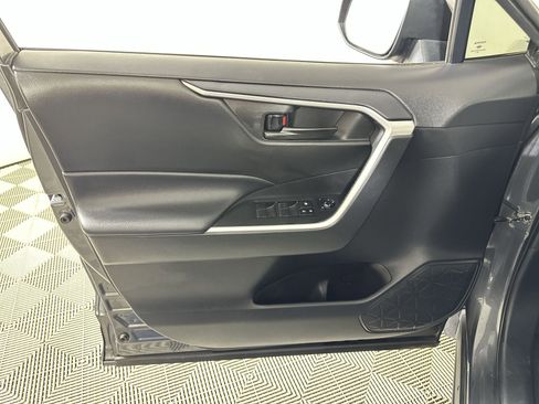 Used 2021 Toyota RAV4 LE image 59