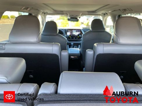 Used 2021 Toyota Highlander Platinum AWD/4WD image 15