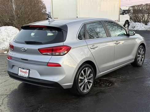Used 2020 Hyundai Elantra GT image 8