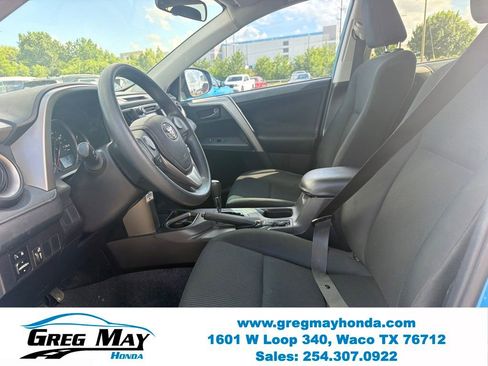 Used 2016 Toyota RAV4 LE FWD image 11