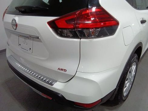 Used 2017 Nissan Rogue S AWD/4WD image 27
