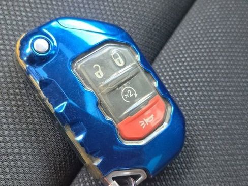 Used 2021 Jeep Wrangler Unlimited Sport image 32