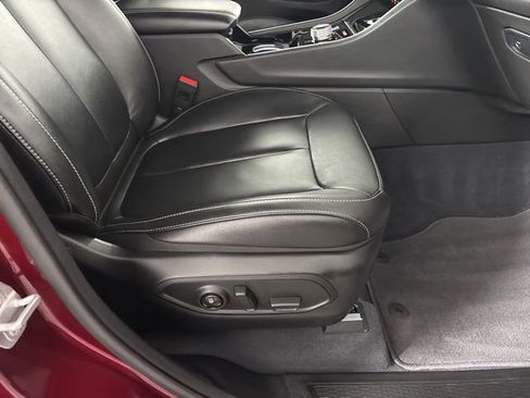 Certified 2023 Jeep Grand Cherokee Limited image 28