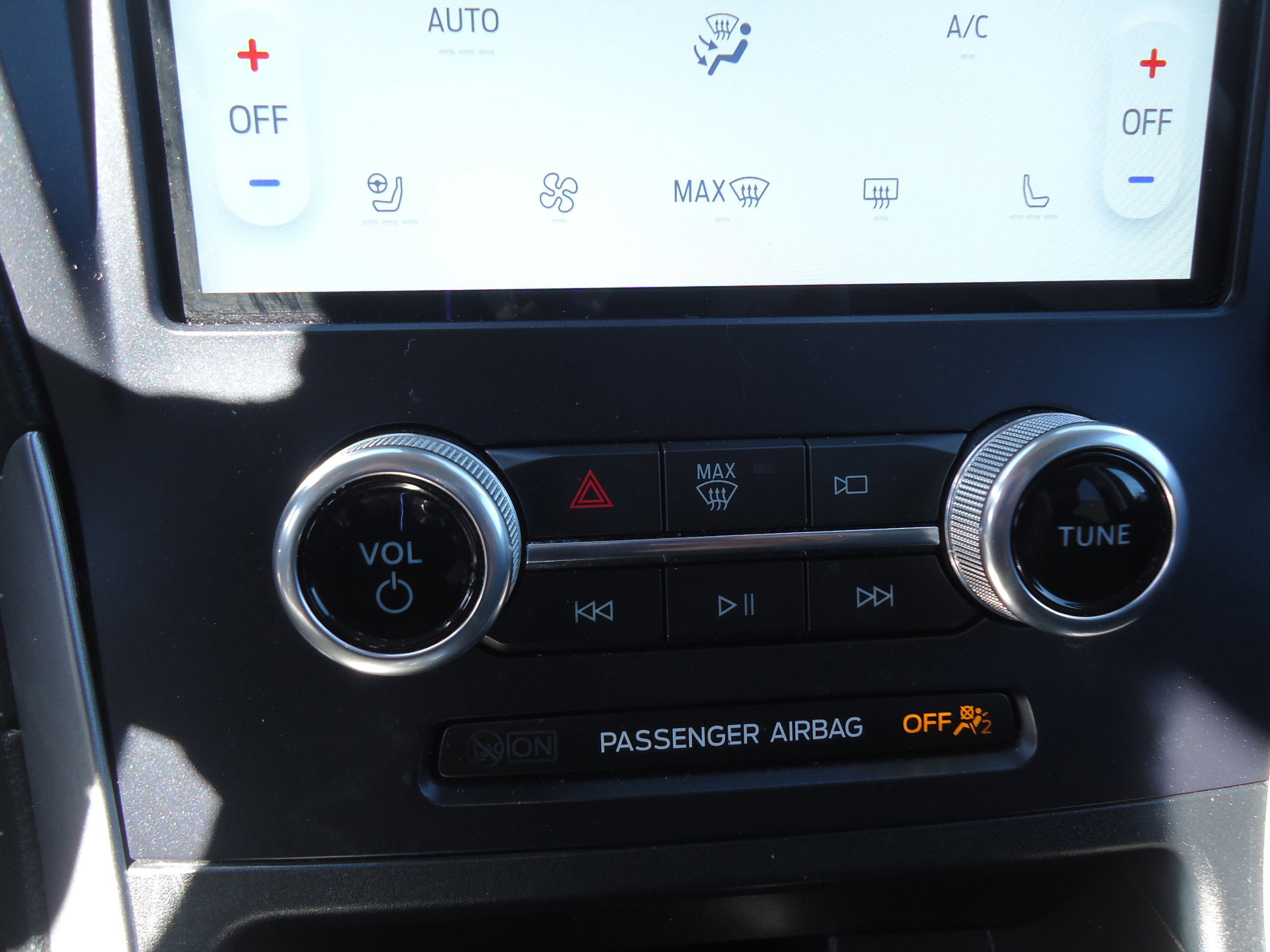 Used 2022 Ford Edge SEL w/ Convenience Package AWD/4WD image 19