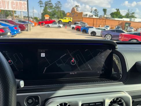 Used 2022 Mercedes-Benz G 63 AMG 4MATIC w/ Seat Comfort Package image 38