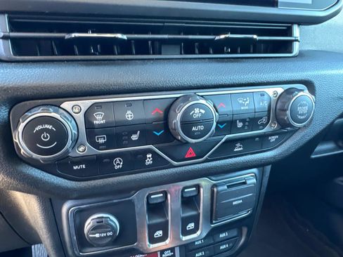 Certified 2024 Jeep Wrangler Willys image 19