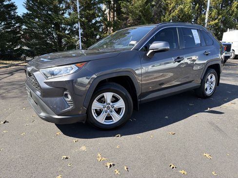 Used 2019 Toyota RAV4 XLE w/ All Weather Liner Package image 5