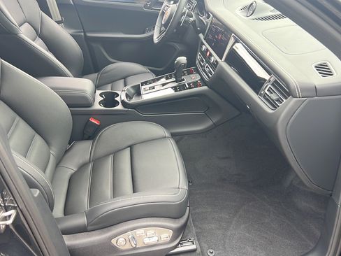 New 2026 Porsche Macan Turbo AWD/4WD image 22
