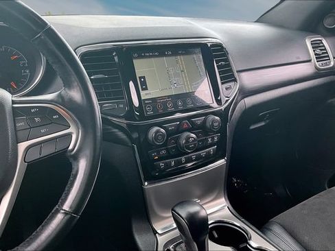 Used 2020 Jeep Grand Cherokee Altitude AWD/4WD image 9