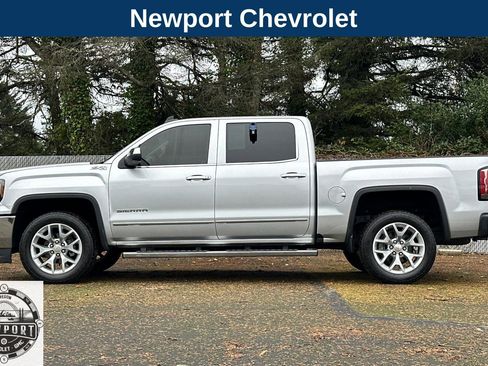 Used 2018 GMC Sierra 1500 SLT w/ SLT Premium Package image 8