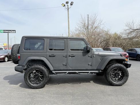Used 2022 Jeep Wrangler Unlimited Sport image 6