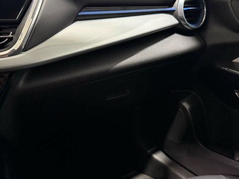 Certified 2025 Chevrolet Trax LT w/ LT Convenience Package image 20