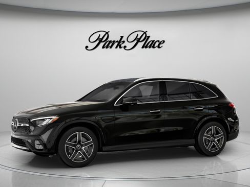 Certified 2026 Mercedes-Benz GLC 300 image 3