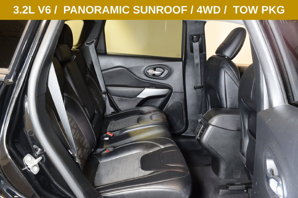 Used 2022 Jeep Cherokee Latitude w/ Sun & Sound Group AWD/4WD image 30