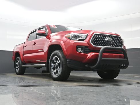 Used 2019 Toyota Tacoma TRD Sport image 24
