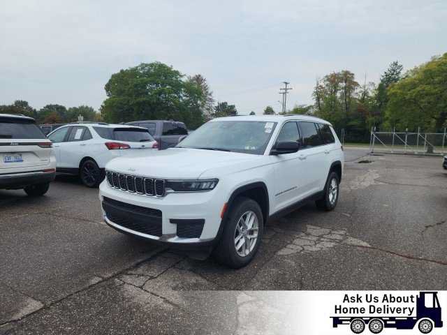 Used 2023 Jeep Grand Cherokee L Laredo w/ Luxury Tech Group I AWD/4WD image 1