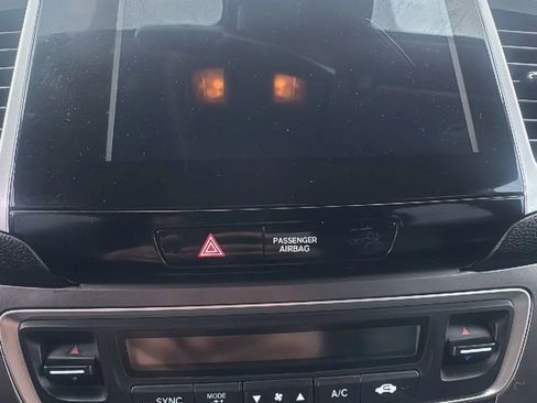 Used 2018 Honda Pilot EX-L image 16