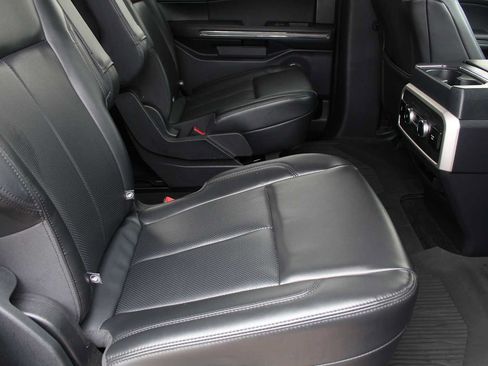 Used 2022 Ford Expedition XLT RWD image 23