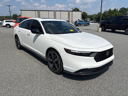 Used 2023 Honda Accord Sport image 8